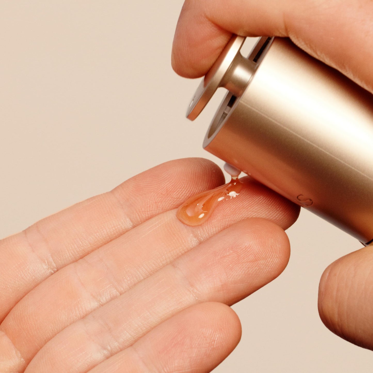 Clarins DOUBLE SERUM | Anti Aging Face Serum | Visibly Firms, Smoothes, Boosts Radiance, and Refines Pores | 24H Hydration | All Skin Types, 1.7 Fl Oz