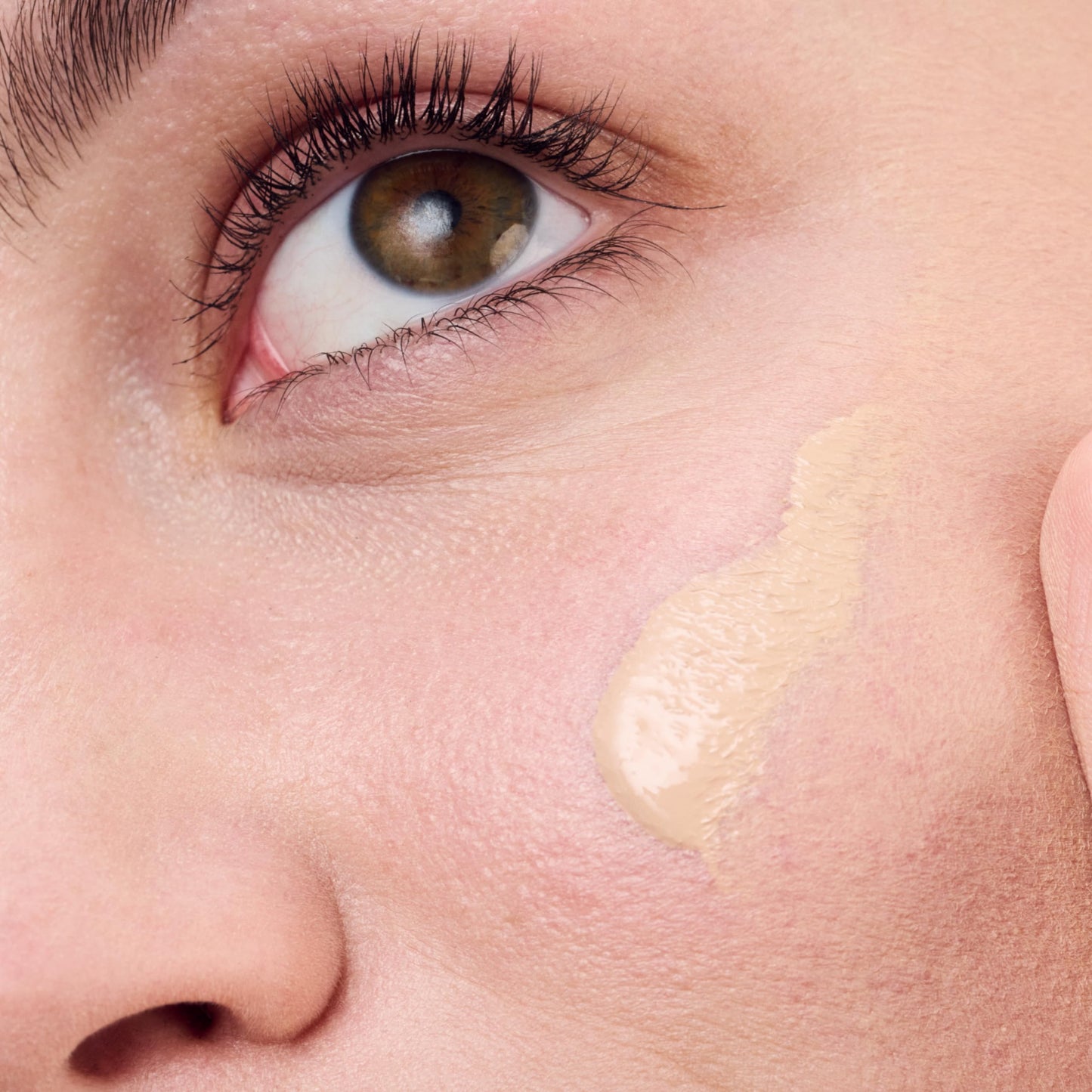 Clinique Redness Solutions Liquid Foundation Makeup Broad Spectrum SPF 15 With Probiotic Technology For Redness-Prone Skin| Medium Coverage + Natural Finish, Calming Fair